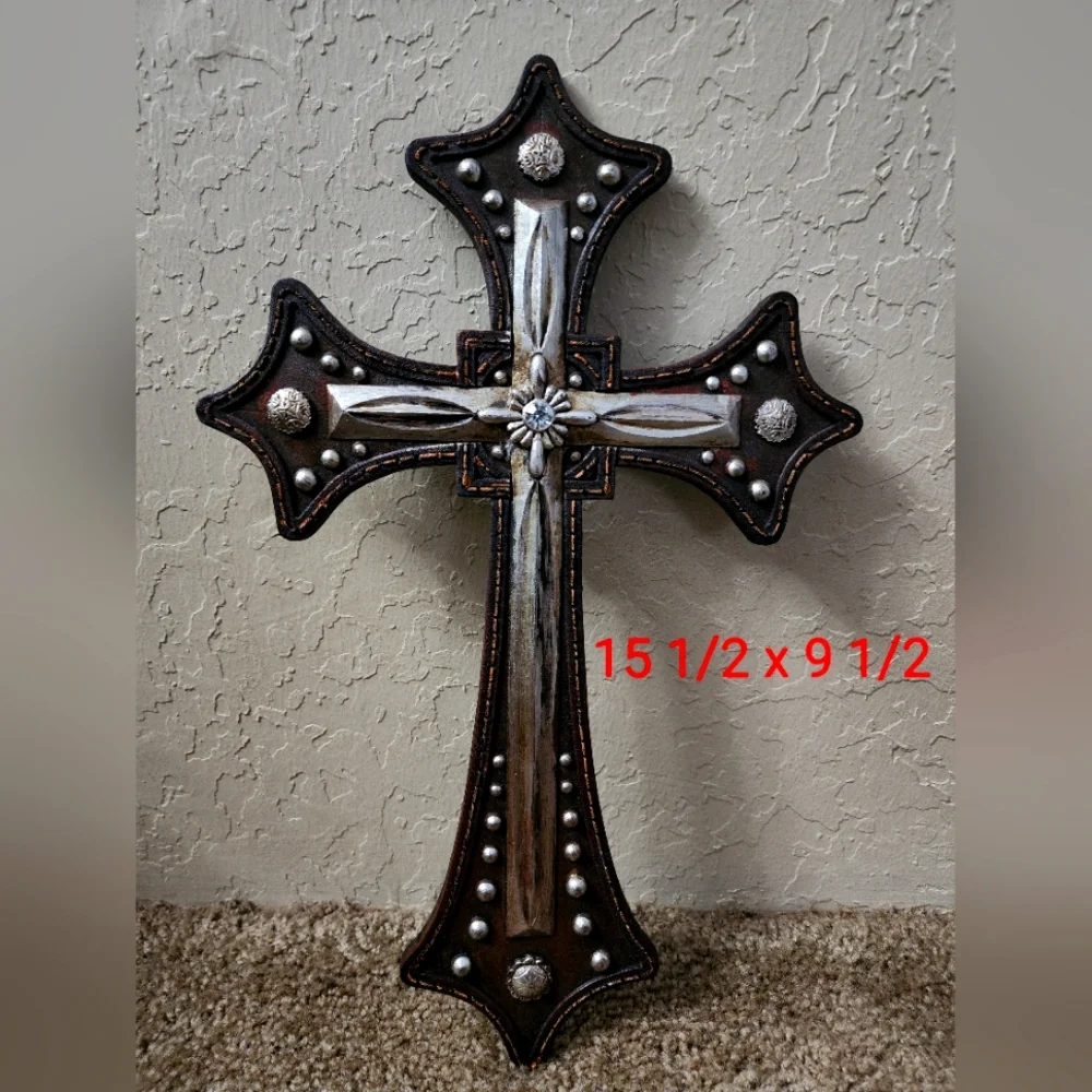 Cross decor - Picture 1 of 1